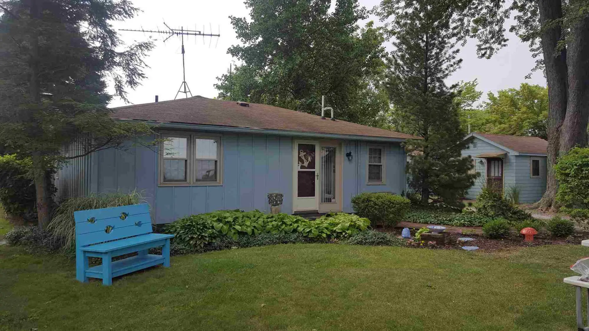 house-backyard-cottage